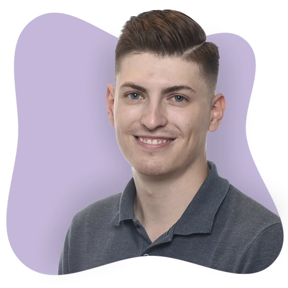 Portrait Tobias Maier auf Blub Grafik-Hintergrund